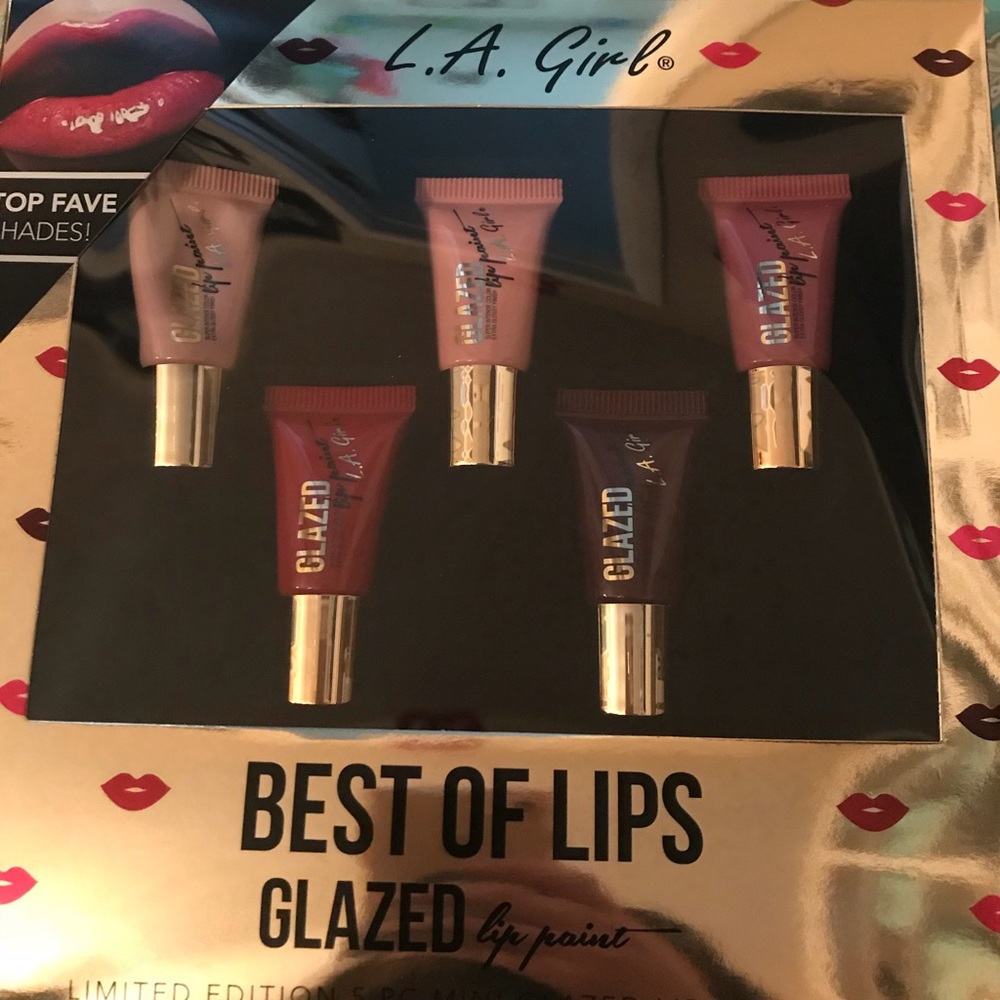 Lip paint kit